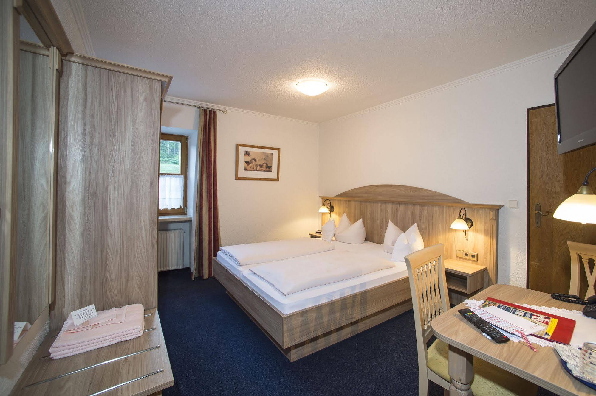 Aktivhotel & Gasthof Schmelz Ihr Urlaubs Hotel In Inzell Mit Wellness Hallenbad, Alpensauna & Dampfbad 外观 照片